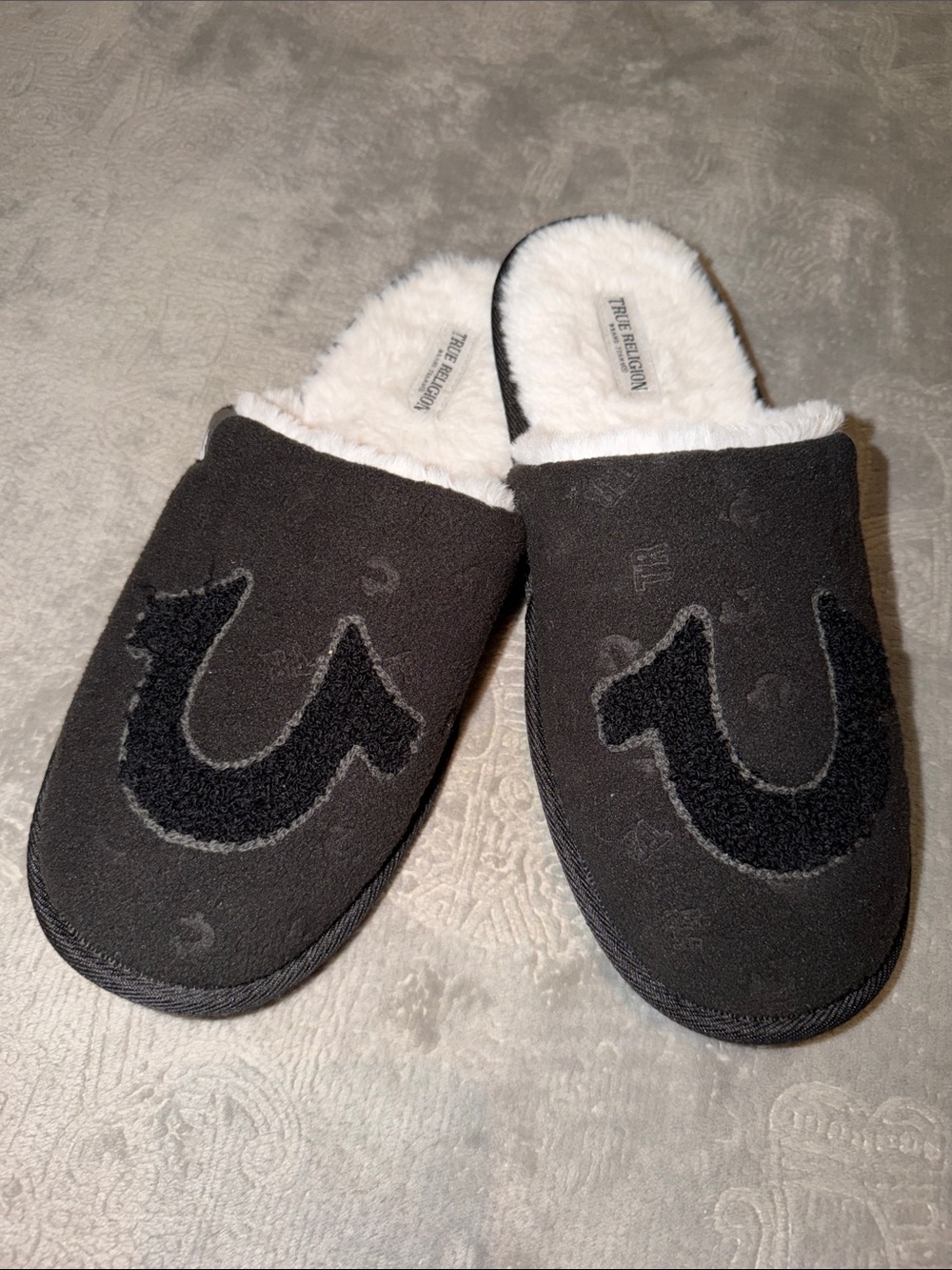 True Religion Black Faux Fur-Lined men’s Slip-On Slippers